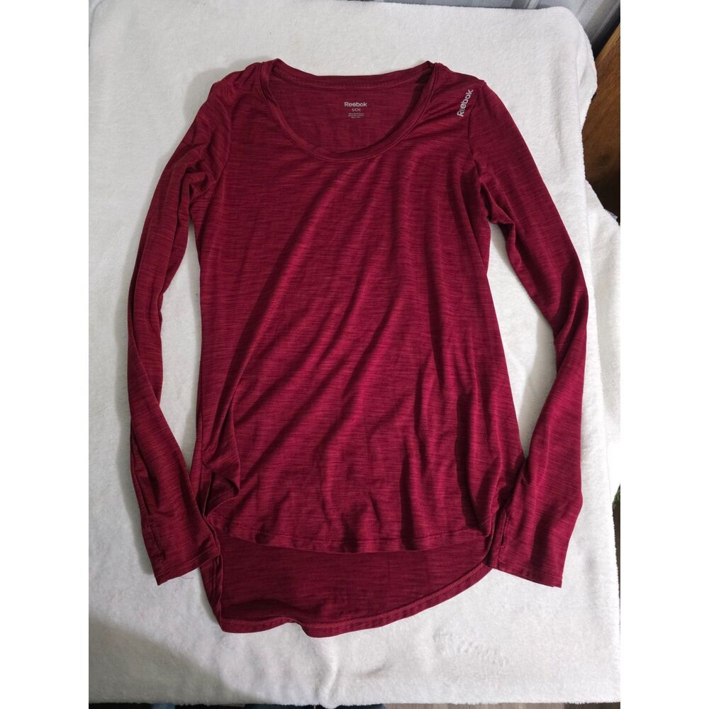 Reebok Women’s Small Burgundy Long Sleeve Athletic Top Thumbholes